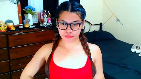 KIRA online show from March 20, 2:16 am