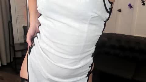 kira_energy online show from October 26, 2:06 am