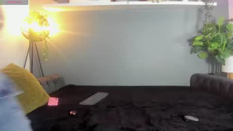 kira_exe online show from July 3, 11:05 am