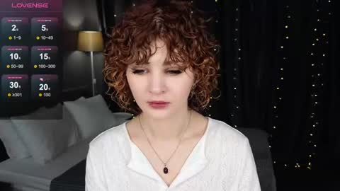 Snapshot of kira_fluffy chatting on June 25, 12:21 am Kira online show from June 25, 12:21 am