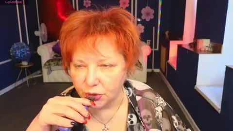 Kira Kennet online show from April 27, 7:39 am