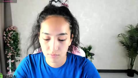 Aura online show from September 22, 3:41 am