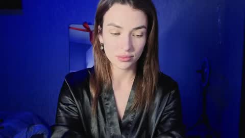 Kira love1 online show from May 13, 6:05 pm