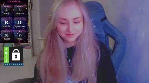 Snapshot of kira_love_sleep chatting on October 12, 3:55 pm you know thumb up me please its important online show from October 12, 3:55 pm