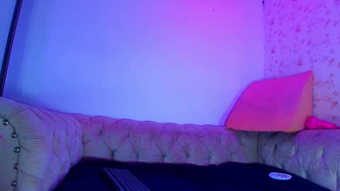 kira online show from September 23, 11:57 am