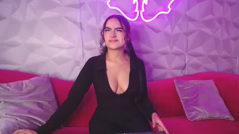 Snapshot of kira_moon_01 chatting on October 10, 7:35 pm kira_moon_01 online show from October 10, 7:35 pm