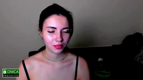 Snapshot of kira_moon_1 chatting on December 4, 11:13 pm Kira online show from December 4, 11:13 pm