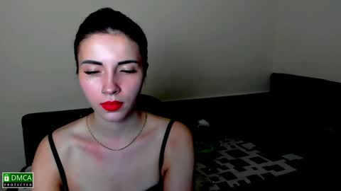 Snapshot of kira_moon_1 chatting on December 7, 11:12 pm Kira online show from December 7, 11:12 pm