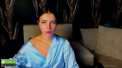 Snapshot of kira_moon_1 chatting on October 18, 7:03 pm Kira online show from October 18, 7:03 pm