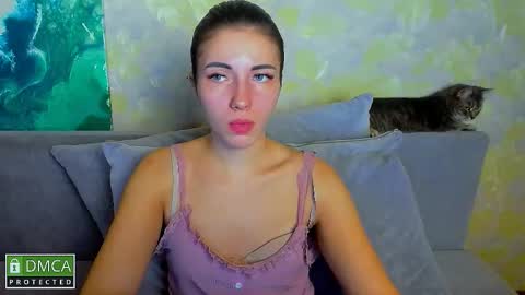 Kira  online show from November 19, 7:25 pm