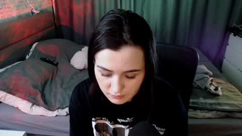 Kira  follow me  online show from January 1, 3:56 am