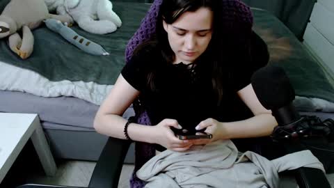 Kira  follow me  online show from January 25, 1:43 am