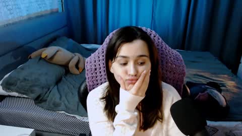 Kira  follow me  online show from February 6, 3:48 am