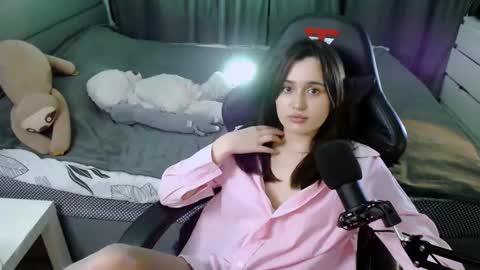 Kira  follow me  online show from February 14, 1:45 am