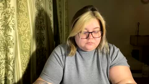 Just Kira online show from February 22, 8:42 pm