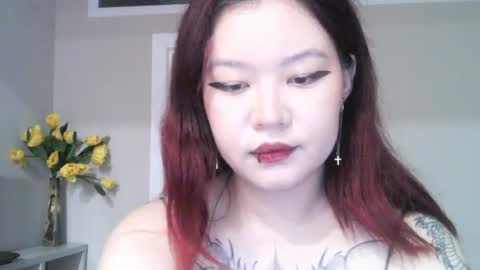 Snapshot of kiradrip chatting on June 25, 8:24 pm Kira online show from June 25, 8:24 pm