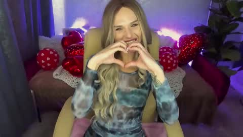 kiragrayyy online show from February 18, 6:48 am