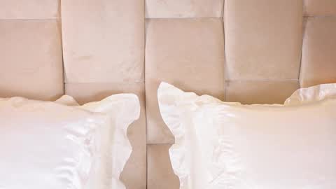 kira online show from November 2, 3:31 am