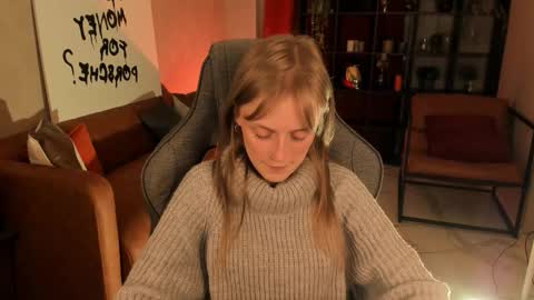 Snapshot of kiramontoyaa chatting on September 26, 6:12 pm Kira online show from September 26, 6:12 pm