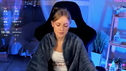 Snapshot of kiramontoyaa chatting on September 27, 6:35 pm Kira online show from September 27, 6:35 pm