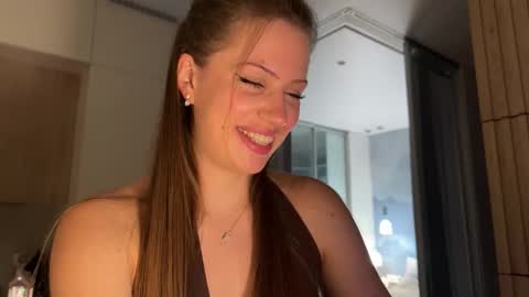 Snapshot of kiramystery chatting on March 12, 3:07 pm Kira online show from March 12, 3:07 pm