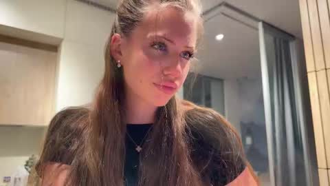 Snapshot of kiramystery chatting on March 16, 4:11 pm Kira online show from March 16, 4:11 pm