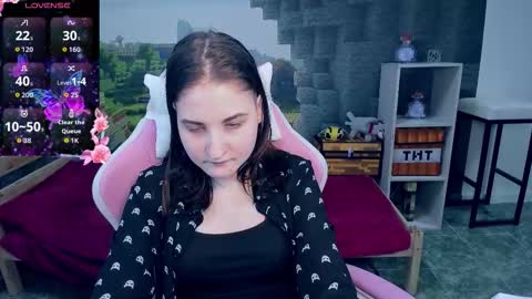 Snapshot of kiraparker chatting on March 7, 6:27 pm KiraParker online show from March 7, 6:27 pm