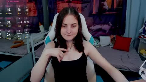 Snapshot of kiraparker chatting on March 31, 5:24 pm KiraParker online show from March 31, 5:24 pm