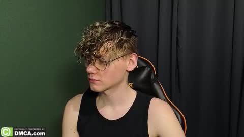 Snapshot of kirill_20_cm chatting on February 13, 10:28 pm Kirill and Andrey online show from February 13, 10:28 pm