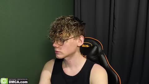 Snapshot of kirill_20_cm chatting on February 15, 3:20 pm Kirill and Andrey online show from February 15, 3:20 pm