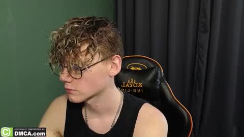 Snapshot of kirill_20_cm chatting on February 22, 9:52 am Kirill and Andrey online show from February 22, 9:52 am