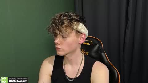 Snapshot of kirill_20_cm chatting on February 23, 10:23 am Kirill and Andrey online show from February 23, 10:23 am