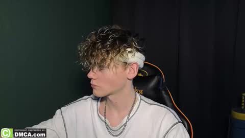 Snapshot of kirill_20_cm chatting on February 26, 8:35 am Kirill and Andrey online show from February 26, 8:35 am