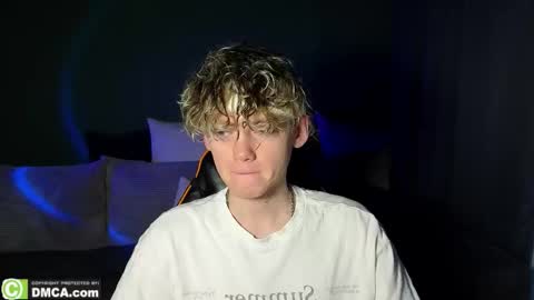 Snapshot of kirill_20_cm chatting on March 5, 2:46 pm Kirill and Andrey online show from March 5, 2:46 pm