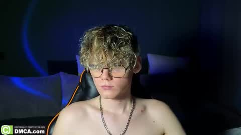 Snapshot of kirill_20_cm chatting on March 8, 2:04 am Kirill and Andrey online show from March 8, 2:04 am