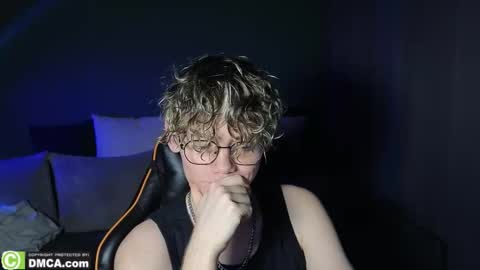 Snapshot of kirill_20_cm chatting on March 10, 2:55 pm Kirill and Andrey online show from March 10, 2:55 pm