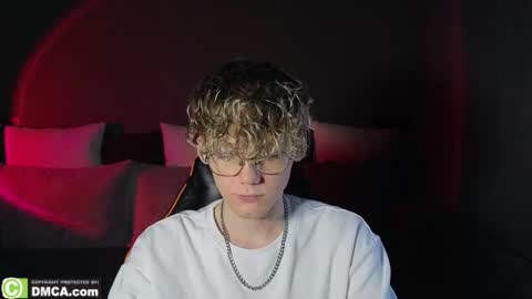 Snapshot of kirill_20_cm chatting on March 14, 6:30 am Kirill and Andrey online show from March 14, 6:30 am