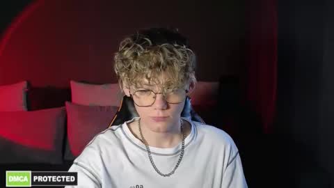 Snapshot of kirill_20_cm chatting on March 23, 5:55 am Kirill and Andrey online show from March 23, 5:55 am