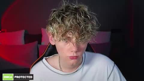 Snapshot of kirill_20_cm chatting on March 24, 12:10 pm Kirill and Andrey online show from March 24, 12:10 pm