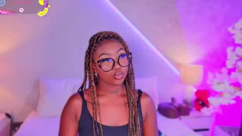 kishalove_ online show from May 9, 9:36 am