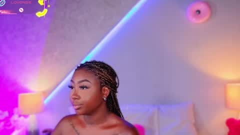 kishalove_ online show from May 15, 10:11 am
