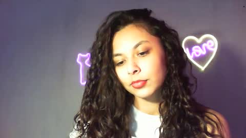 kiss_ameliaa online show from February 23, 2:04 pm