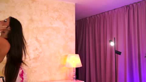 Snapshot of kiss_jess chatting on January 11, 8:14 pm Kiss Jess online show from January 11, 8:14 pm