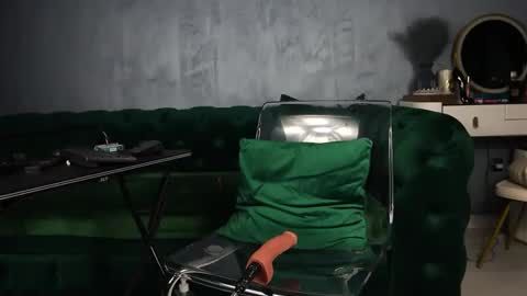 Snapshot of kiss_katy chatting on November 25, 11:27 pm kiss_katy online show from November 25, 11:27 pm