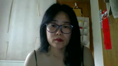 kiss_silk online show from May 15, 1:34 am