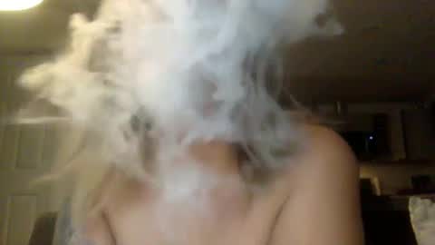 Snapshot of kissahsins chatting on September 16, 10:38 am Kissah Kreampuff online show from September 16, 10:38 am