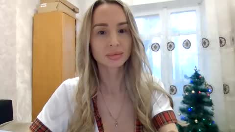 kissandbelle online show from December 14, 10:42 am
