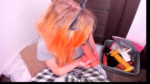 Secret 3 online show from January 16, 2:43 pm