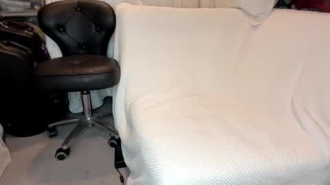 kissforjoey online show from January 9, 9:49 pm