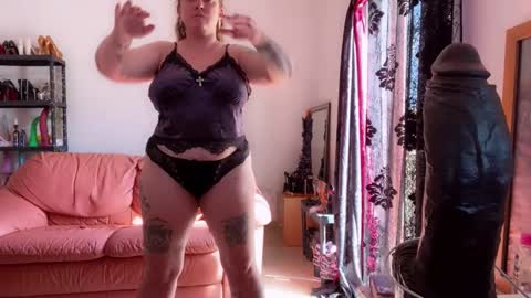 Snapshot of kissica chatting on October 4, 8:34 am kissica online show from October 4, 8:34 am